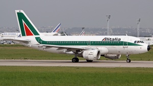 Photo of EI-IMO - Airbus A319-112 operated by Alitalia