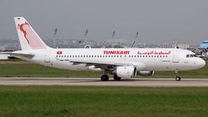 Photo of TS-IMM - Airbus A320-211 operated by Tunisair