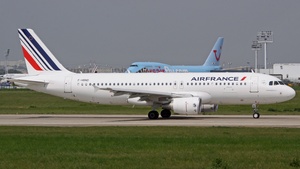 Photo of F-HBND - Airbus A320-214 operated by Air France