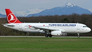 Photo of TC-JPM - Airbus A320-232 operated by Turkish Airlines