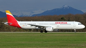 Photo of EC-IJN - Airbus A321-212 operated by Iberia