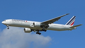 Photo of F-GSQA - Boeing 777-328(ER) operated by Air France