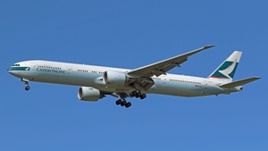 Photo of B-KPY - Boeing 777-367(ER) operated by Cathay Pacific Airways
