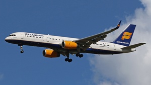 TF-ISY - Boeing 757-223