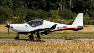 Photo of D-MVBW - Blackwing Sweden 600 RG operated by Private