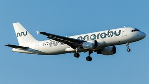 Photo with serial 2596 - Airbus A320-214