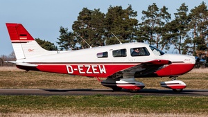 Photo of D-EZEW - Piper PA-28-181 Archer III operated by Private