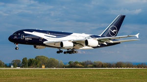 Photo of D-AIMH - Airbus A380-841 operated by Lufthansa