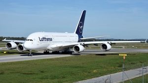 Photo of D-AIMC - Airbus A380-841 operated by Lufthansa