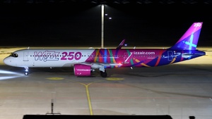 Photo of 9H-WMR - Airbus A321-271NX operated by Wizz Air Malta
