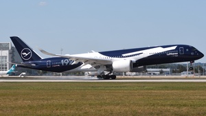 Photo of D-AIXL - Airbus A350-941 operated by Lufthansa