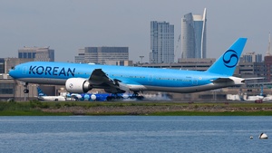 Photo of HL8008 - Boeing 777-3B5(ER) operated by Korean Air