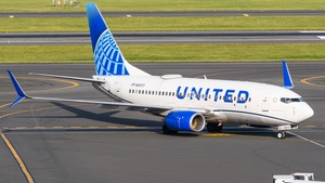 Photo of N29717 - Boeing 737-724 operated by United Airlines