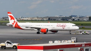 Photo of C-GJTH - Airbus A321-211 operated by Air Canada Rouge
