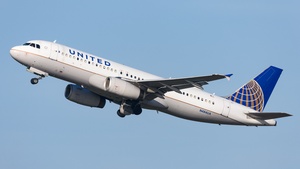 N484UA
