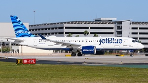 Photo of N3085J - Airbus A220-300 operated by jetBlue Airways
