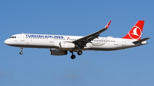 Photo of TC-JSJ - Airbus A321-231 operated by Turkish Airlines