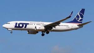 Photo of SP-LWB - Boeing 737-89P operated by LOT Polish Airlines