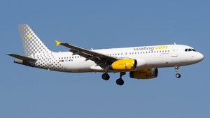 Photo of EC-MVN - Airbus A320-232 operated by Vueling
