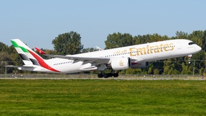 Photo of A6-EXU - Airbus A350-941 operated by Emirates