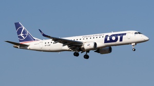 Photo of SP-LMF - Embraer ERJ-190AR operated by LOT Polish Airlines