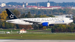 Photo of N794UA - Boeing 777-222(ER) operated by United Airlines