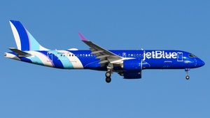 Photo of N3258J - Airbus A220-300 operated by jetBlue Airways