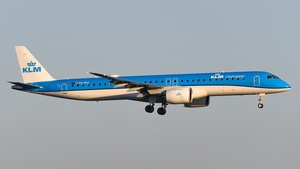 Photo of PH-NXV - Embraer ERJ-195-E2 operated by KLM Cityhopper