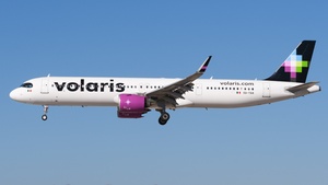Photo of XA-YAA - Airbus A321-271NX operated by Volaris