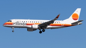 Photo of N652MK - Embraer ERJ-175LR operated by Alaska Airlines (opb Horizon Air)