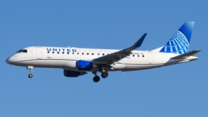Photo of N614UX - Embraer ERJ-175LL operated by United Express (opb SkyWest Airlines)
