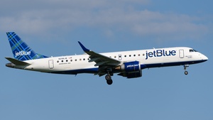 Photo of N296JB - Embraer ERJ-190AR operated by jetBlue Airways