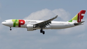 Photo of CS-TOM - Airbus A330-202 operated by TAP Air Portugal
