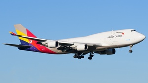 Photo of HL7421 - Boeing 747-48E(BDSF) operated by Asiana Cargo