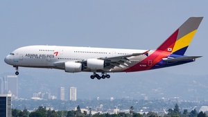 Photo of HL7635 - Airbus A380-841 operated by Asiana Airlines