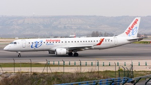 Photo of EC-LIN - Embraer ERJ-195LR operated by Air Europa Express (opb Aeronova)