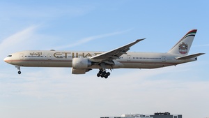 Photo of A6-ETJ - Boeing 777-3FX(ER) operated by Etihad Airways
