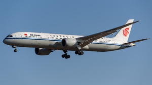 Photo of B-7898 - Boeing 787-9 Dreamliner operated by Air China