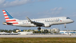 Photo of N421YX - Embraer ERJ-175LR operated by American Eagle (opb Republic Airways)