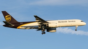 Photo of N465UP - Boeing 757-24APF operated by UPS United Parcel Service