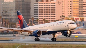 Photo of N702TW - Boeing 757-2Q8 operated by Delta Air Lines