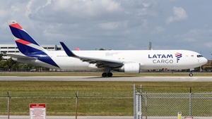Photo of N538LA - Boeing 767-316(ER)(BCF) operated by LATAM Cargo Colombia