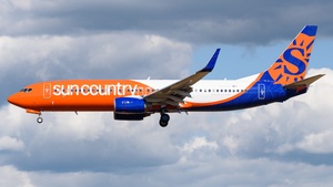 Photo of N834SY - Boeing 737-8KN operated by Sun Country Airlines