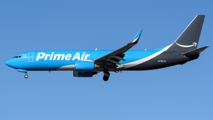 Photo of N7907A - Boeing 737-83N(BCF) operated by Amazon Prime Air (opb Sun Country Airlines)