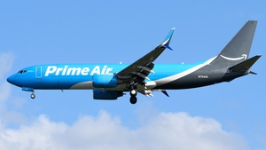 Photo with serial 32739 - Boeing 737-86N(BCF)