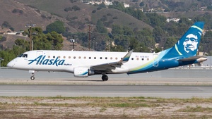 Photo of N184SY - Embraer ERJ-175LR operated by Alaska Airlines (opb Skywest Airlines)