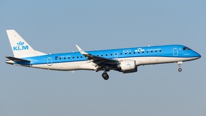 Photo of PH-EZM - Embraer ERJ-190STD operated by KLM Cityhopper