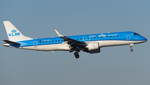 Photo of PH-EZV - Embraer ERJ-190STD operated by KLM Cityhopper