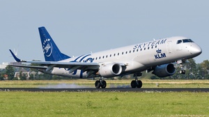Photo of PH-EZX - Embraer ERJ-190STD operated by KLM Cityhopper