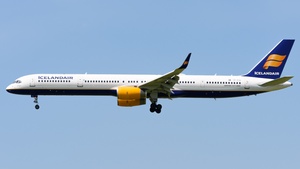 Photo of TF-FIX - Boeing 757-308 operated by Icelandair